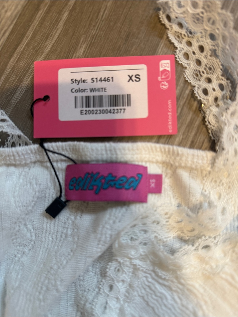 White Lace-Trim Cami Tank Top - Picture 2 of 3